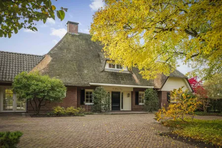 Landhuis, Almen