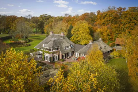 Landhuis, Almen