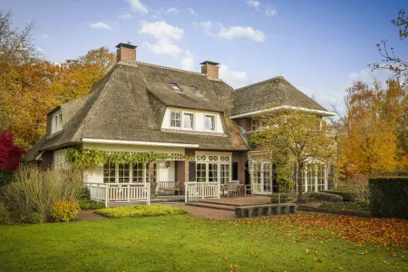Landhuis, Almen
